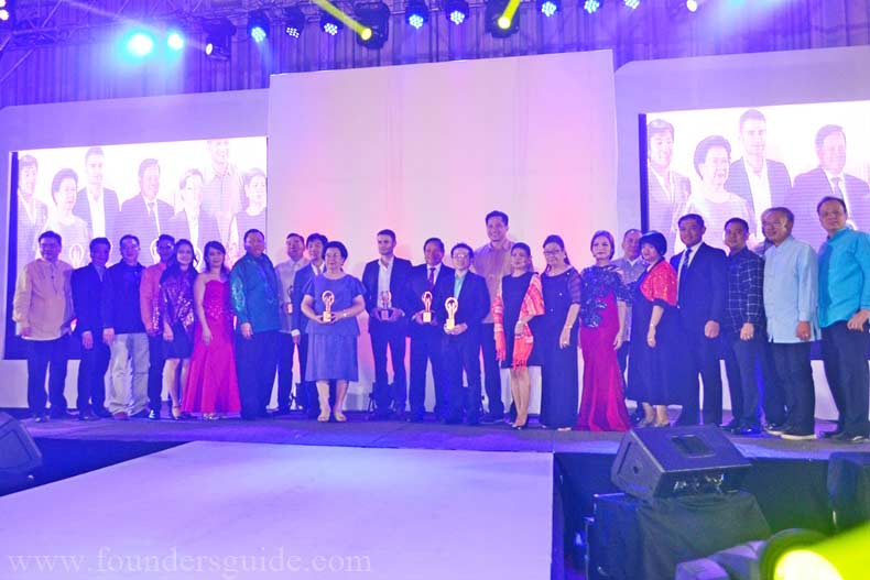 Awardees of the M Awards together with key members of the Mandaue Chamber of Commerce