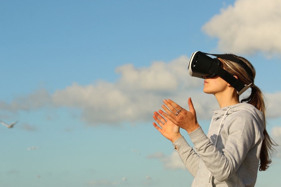 Get Virtual! How the Virtual World Can Help Your Business