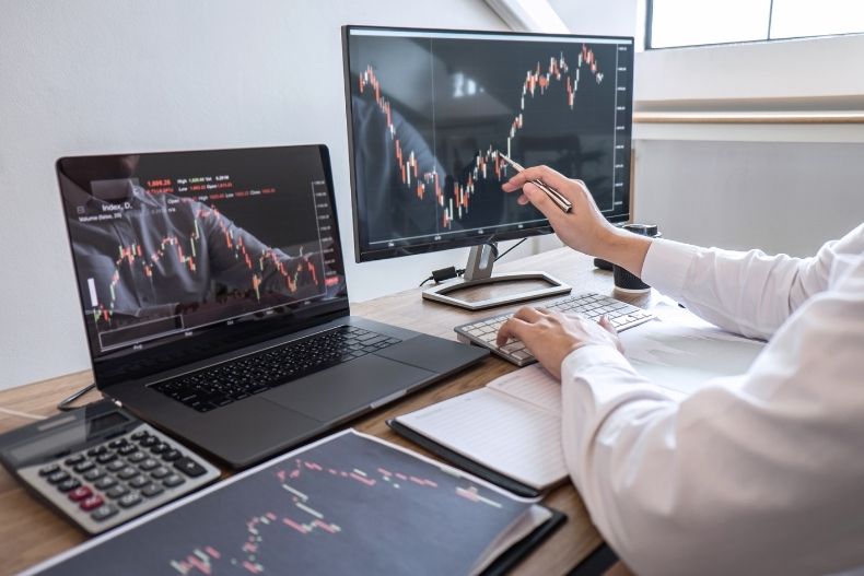 4 Data-Driven Methods to Improve Your Trading Decisions 