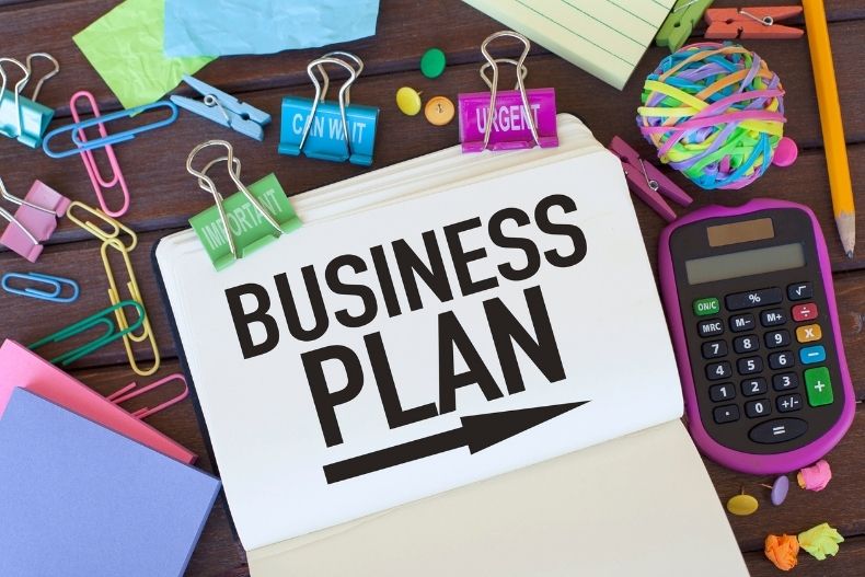 How to Make Up a Business Plan for a Startup in 2021 [With Templates]