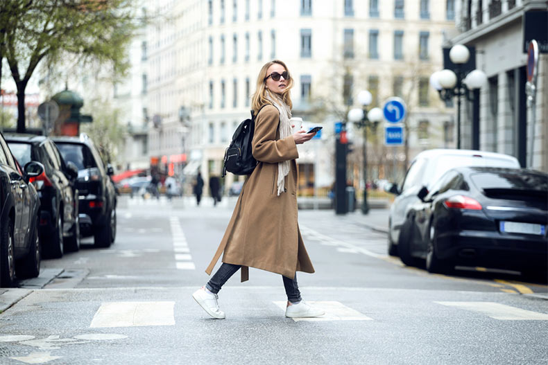 How to Stay Safe When You’re Walking on the Roadways