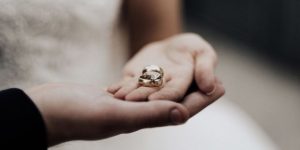 Advantages of Buying Wedding Bands Online