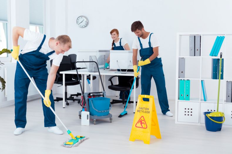 Advantages of Hiring House Cleaners For Your Home Business